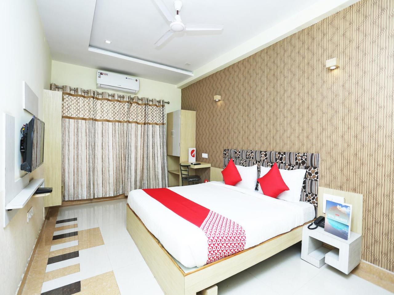 Oyo 16472 Hotel Shree Balram International Rāipur Esterno foto