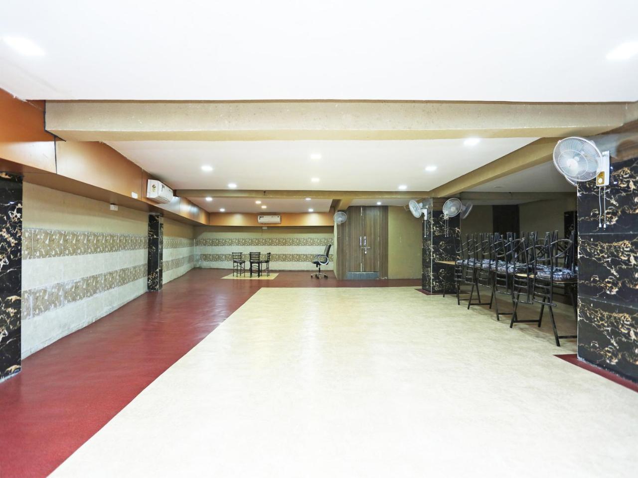 Oyo 16472 Hotel Shree Balram International Rāipur Esterno foto