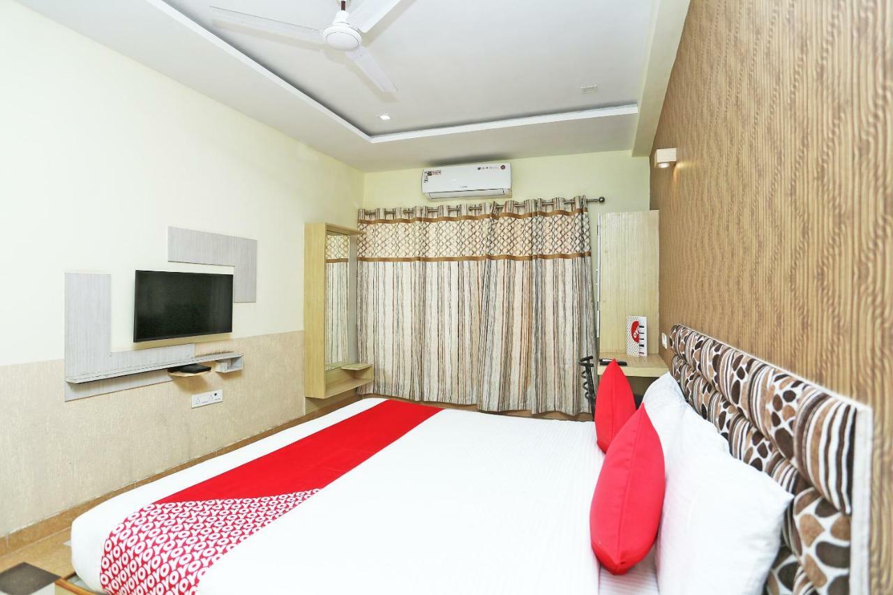 Oyo 16472 Hotel Shree Balram International Rāipur Esterno foto