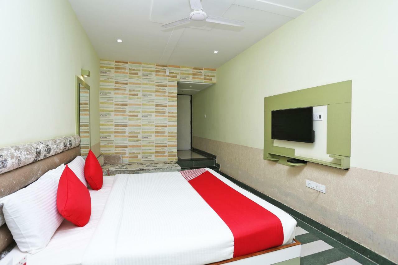 Oyo 16472 Hotel Shree Balram International Rāipur Esterno foto
